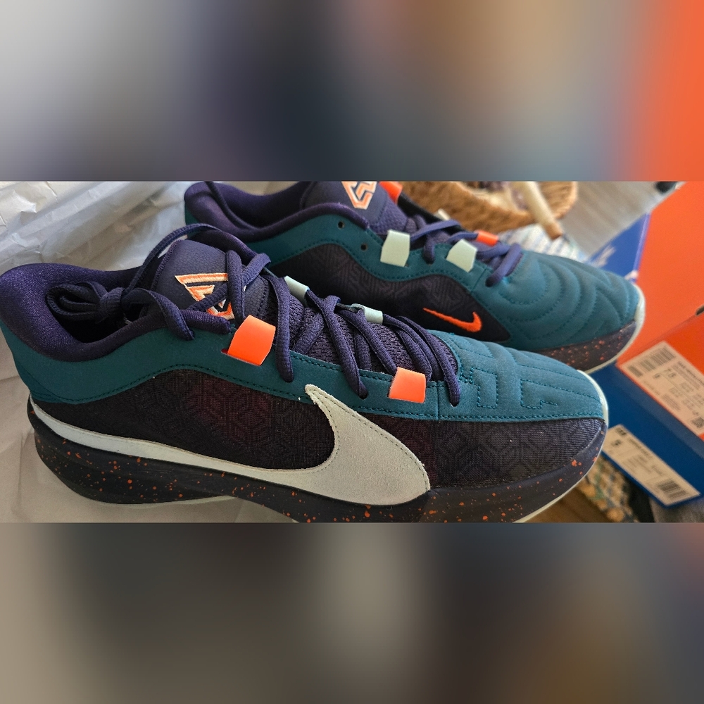 Nike Zoom Freak 5 NWT 10W Or 8.5 Mens